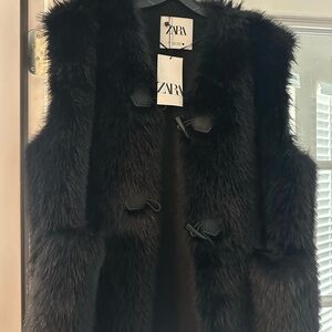 Zara Black Faux Fur Vest